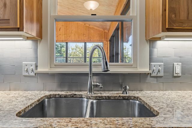 7611 Laredo Drive, Chanhassen, MN 55317
