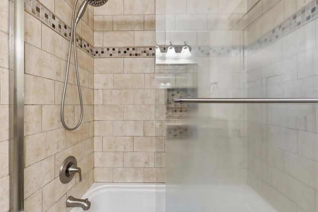7611 Laredo Drive, Chanhassen, MN 55317