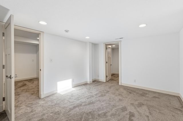 7611 Laredo Drive, Chanhassen, MN 55317