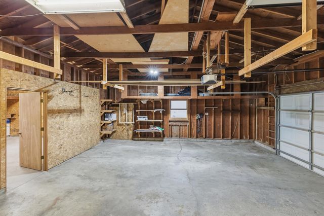 7611 Laredo Drive, Chanhassen, MN 55317