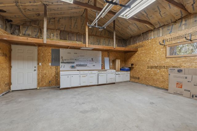 7611 Laredo Drive, Chanhassen, MN 55317