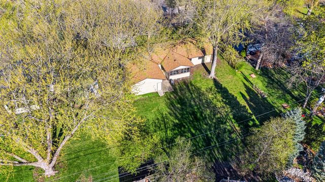 7611 Laredo Drive, Chanhassen, MN 55317
