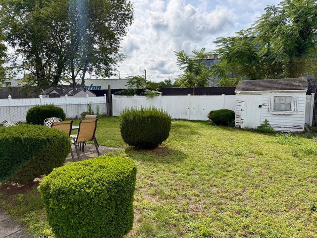 46-48 Waltham St, Watertown, MA 02472