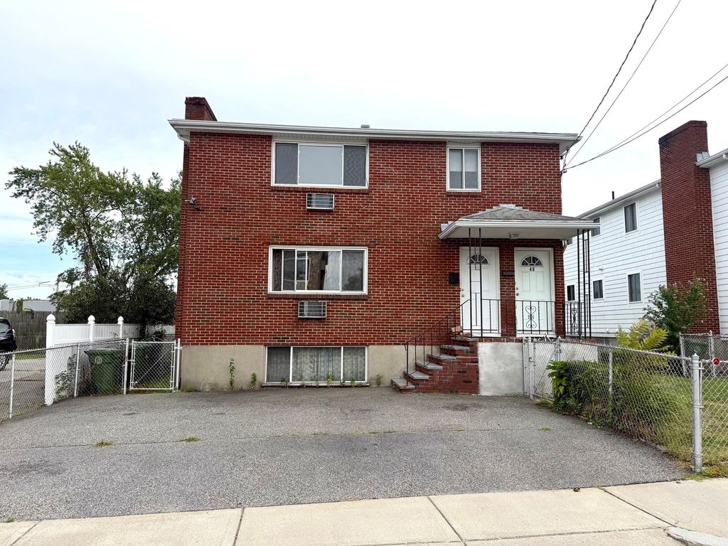 46-48 Waltham St, Watertown, MA 02472