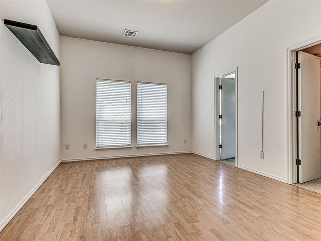 10333 Buccaneer Drive, Oklahoma City, OK 73159