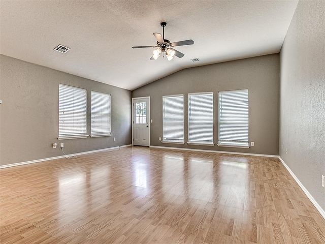 10333 Buccaneer Drive, Oklahoma City, OK 73159