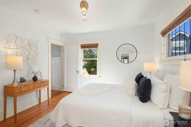6051 6th Avenue NW, Seattle, WA 98107
