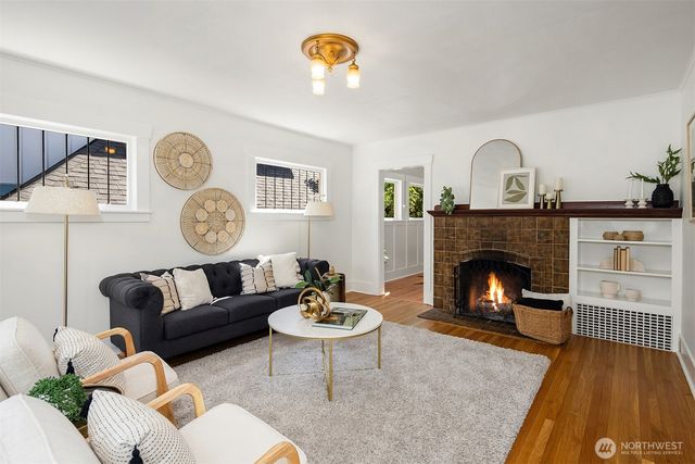 6051 6th Avenue NW, Seattle, WA 98107