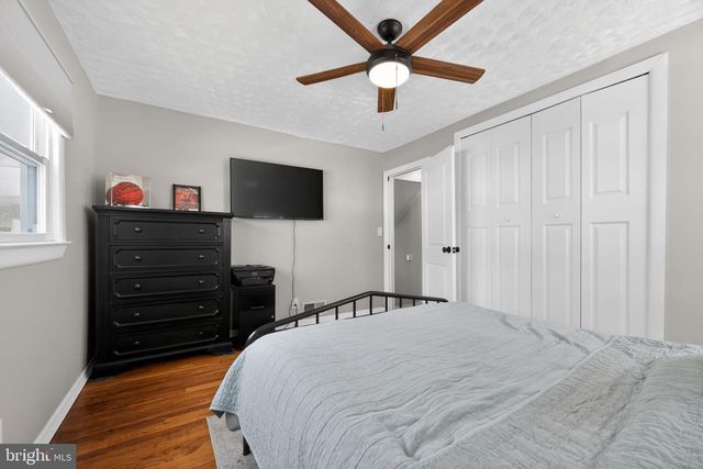 14 MIRY BROOK RD, Hamilton, NJ 08690