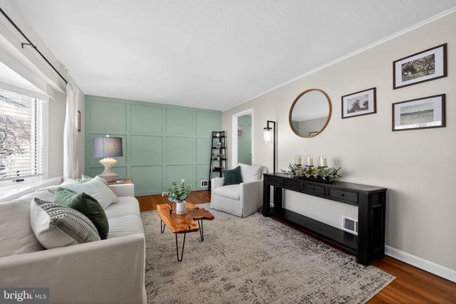 14 MIRY BROOK RD, Hamilton, NJ 08690