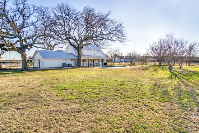 10833 Fm 916, Grandview, TX 76050