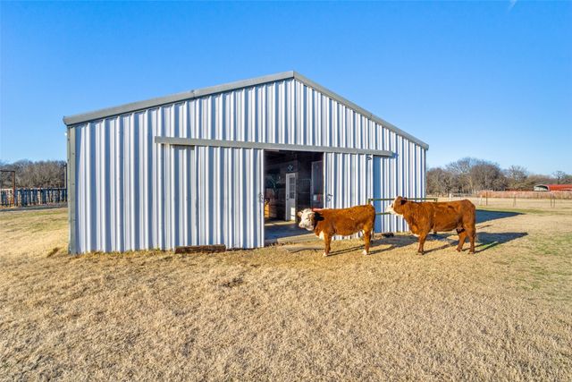 10833 Fm 916, Grandview, TX 76050
