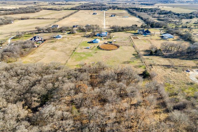 10833 Fm 916, Grandview, TX 76050