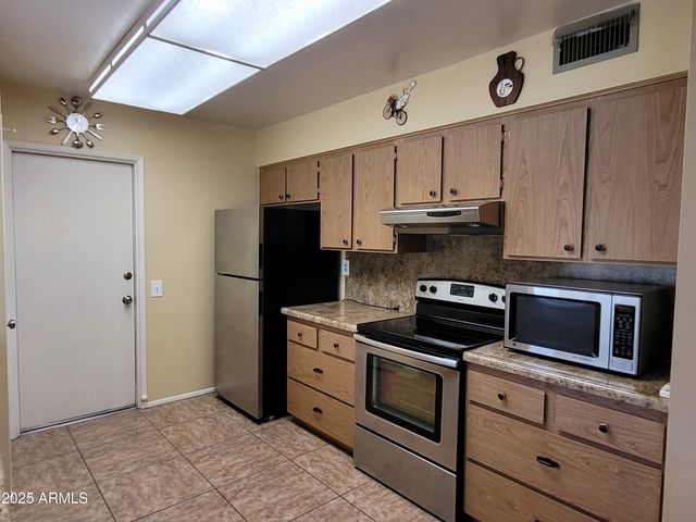 11005 W KELSO Drive, Sun City, AZ 85351