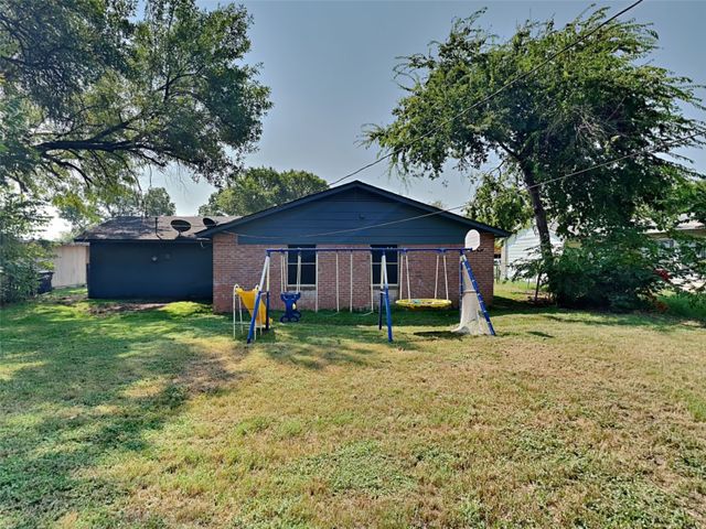 2503 Roberts Circle, Arlington, TX 76010