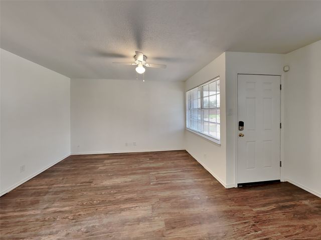 2503 Roberts Circle, Arlington, TX 76010