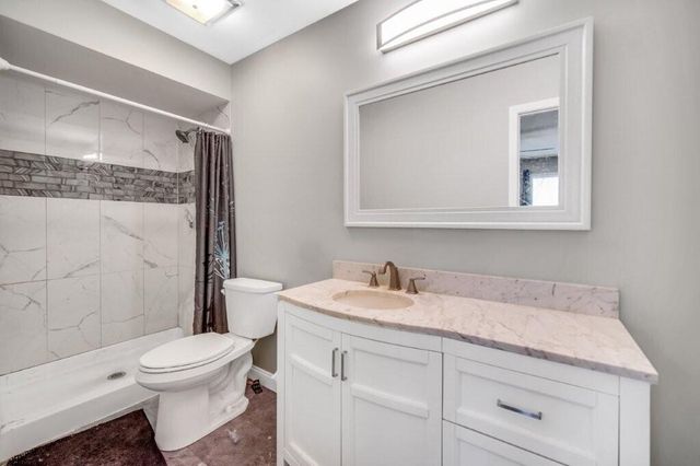 809 W 126th Court, Crown Point, IN 46307