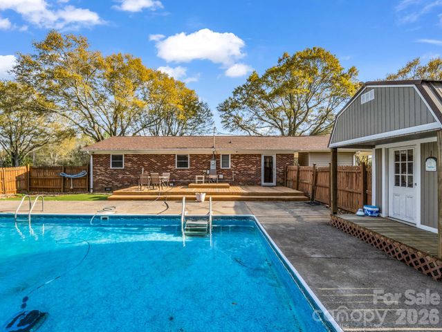 913 Webb Road, Ellenboro, NC 28040