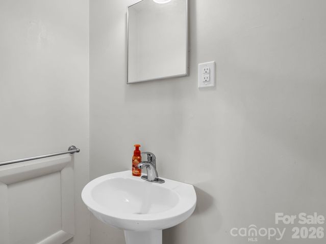 913 Webb Road, Ellenboro, NC 28040