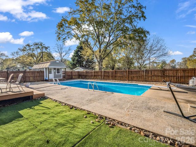 913 Webb Road, Ellenboro, NC 28040