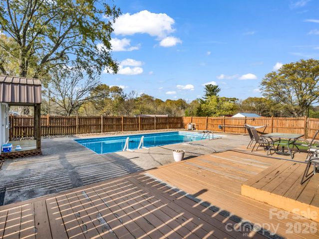 913 Webb Road, Ellenboro, NC 28040