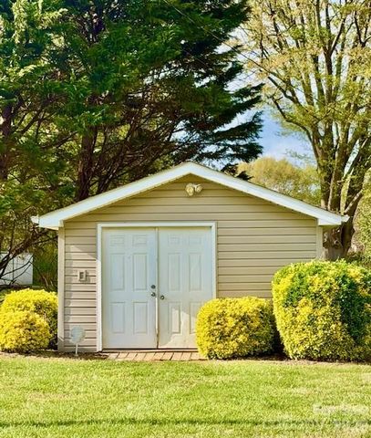 913 Webb Road, Ellenboro, NC 28040