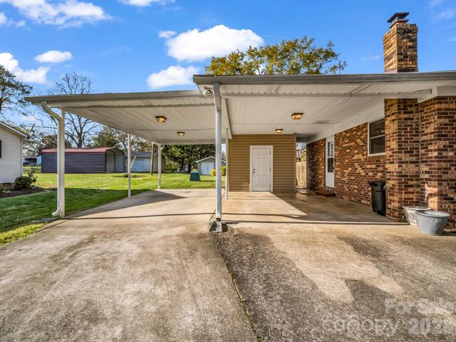 913 Webb Road, Ellenboro, NC 28040