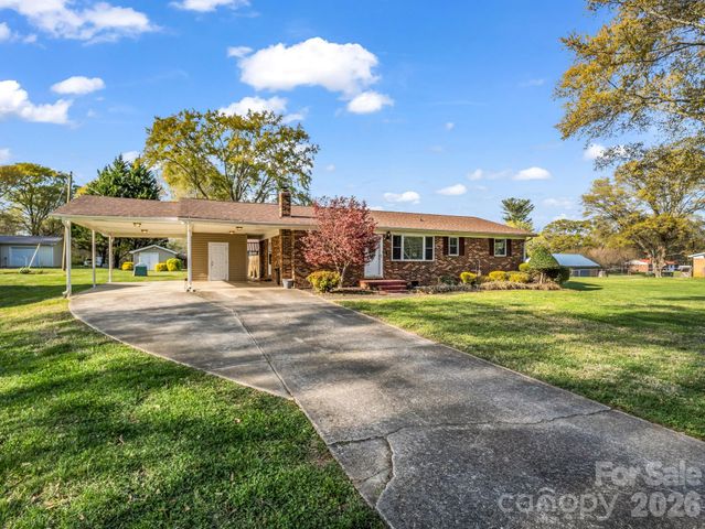 913 Webb Road, Ellenboro, NC 28040