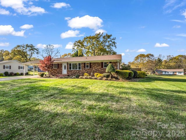 913 Webb Road, Ellenboro, NC 28040