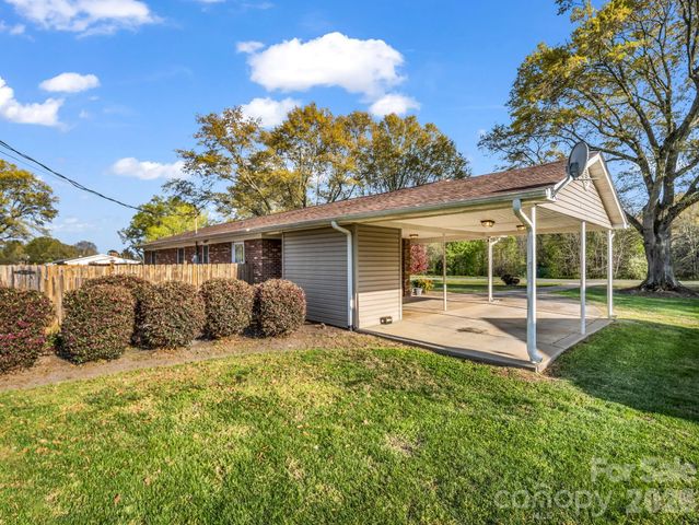 913 Webb Road, Ellenboro, NC 28040