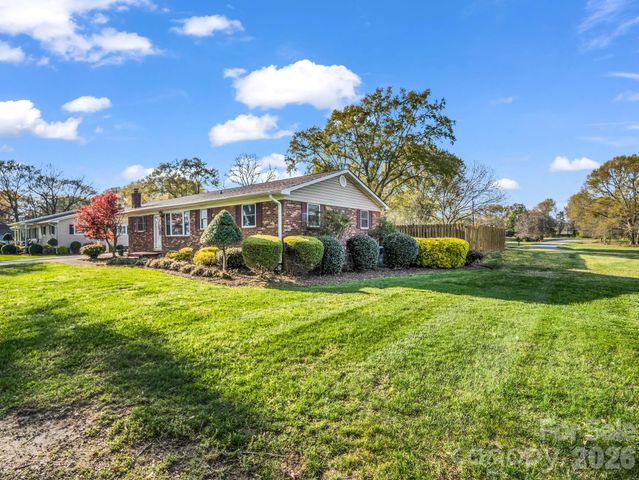 913 Webb Road, Ellenboro, NC 28040