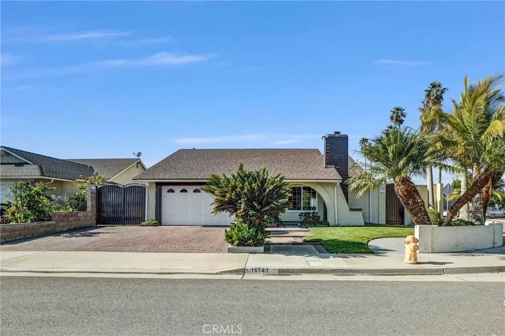 16741 Leafwood, Huntington Beach, CA 92647
