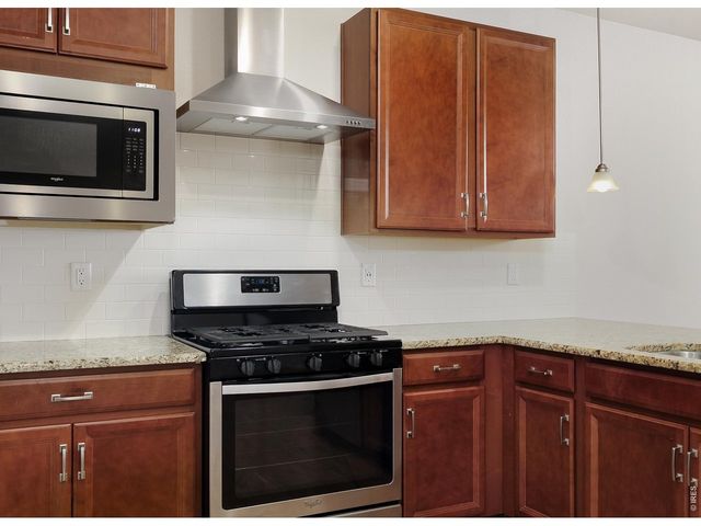 610 Stonebridge Dr, Longmont, CO 80503