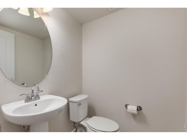 610 Stonebridge Dr, Longmont, CO 80503