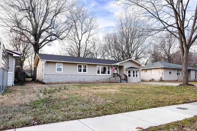 2129 N Kentwood Avenue, Springfield, MO 65803