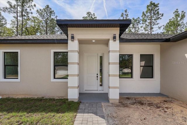 8681 N CIRCULAR WAY, Citrus Springs, FL 34434