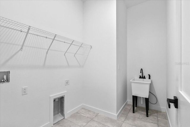 8681 N CIRCULAR WAY, Citrus Springs, FL 34434