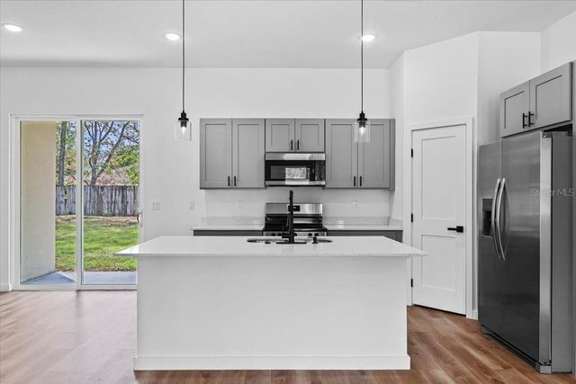 8681 N CIRCULAR WAY, Citrus Springs, FL 34434