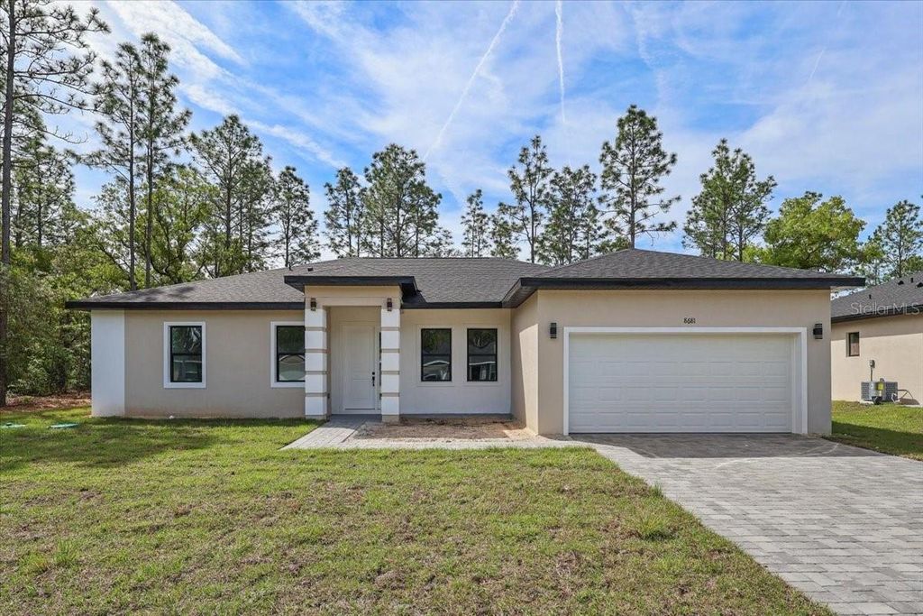 8681 N CIRCULAR WAY, Citrus Springs, FL 34434