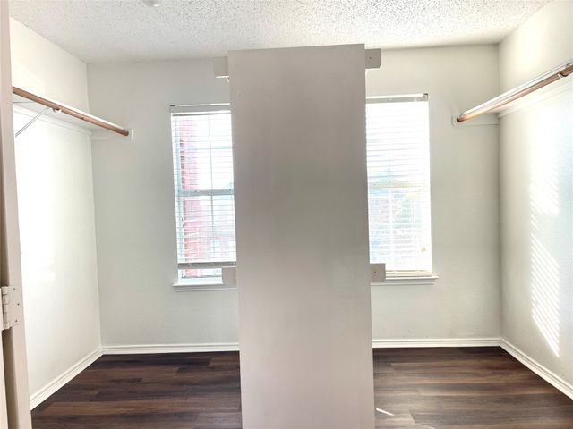 7728 Parkwood Plaza Drive, Fort Worth, TX 76137