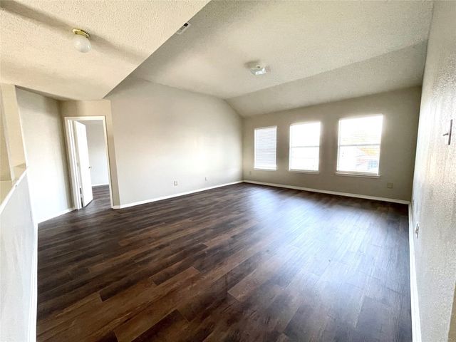 7728 Parkwood Plaza Drive, Fort Worth, TX 76137