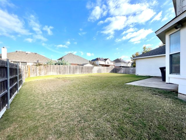 7728 Parkwood Plaza Drive, Fort Worth, TX 76137