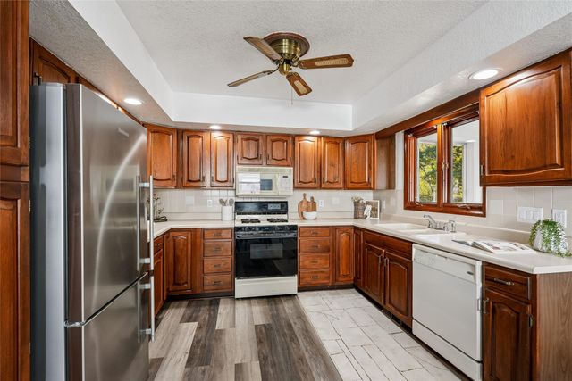 509 S F Street, Indianola, IA 50125