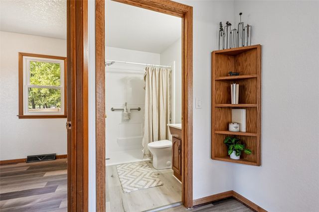 509 S F Street, Indianola, IA 50125