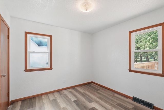 509 S F Street, Indianola, IA 50125