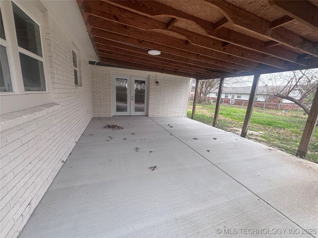 4811 S 89th East Place, Tulsa, OK 74145