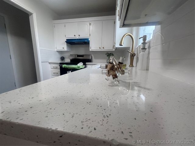 4811 S 89th East Place, Tulsa, OK 74145