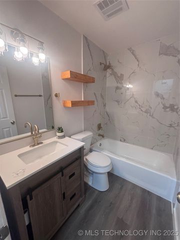 4811 S 89th East Place, Tulsa, OK 74145