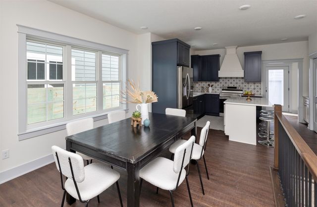 417 E Granger Avenue, Des Moines, IA 50315