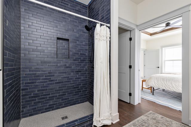 417 E Granger Avenue, Des Moines, IA 50315